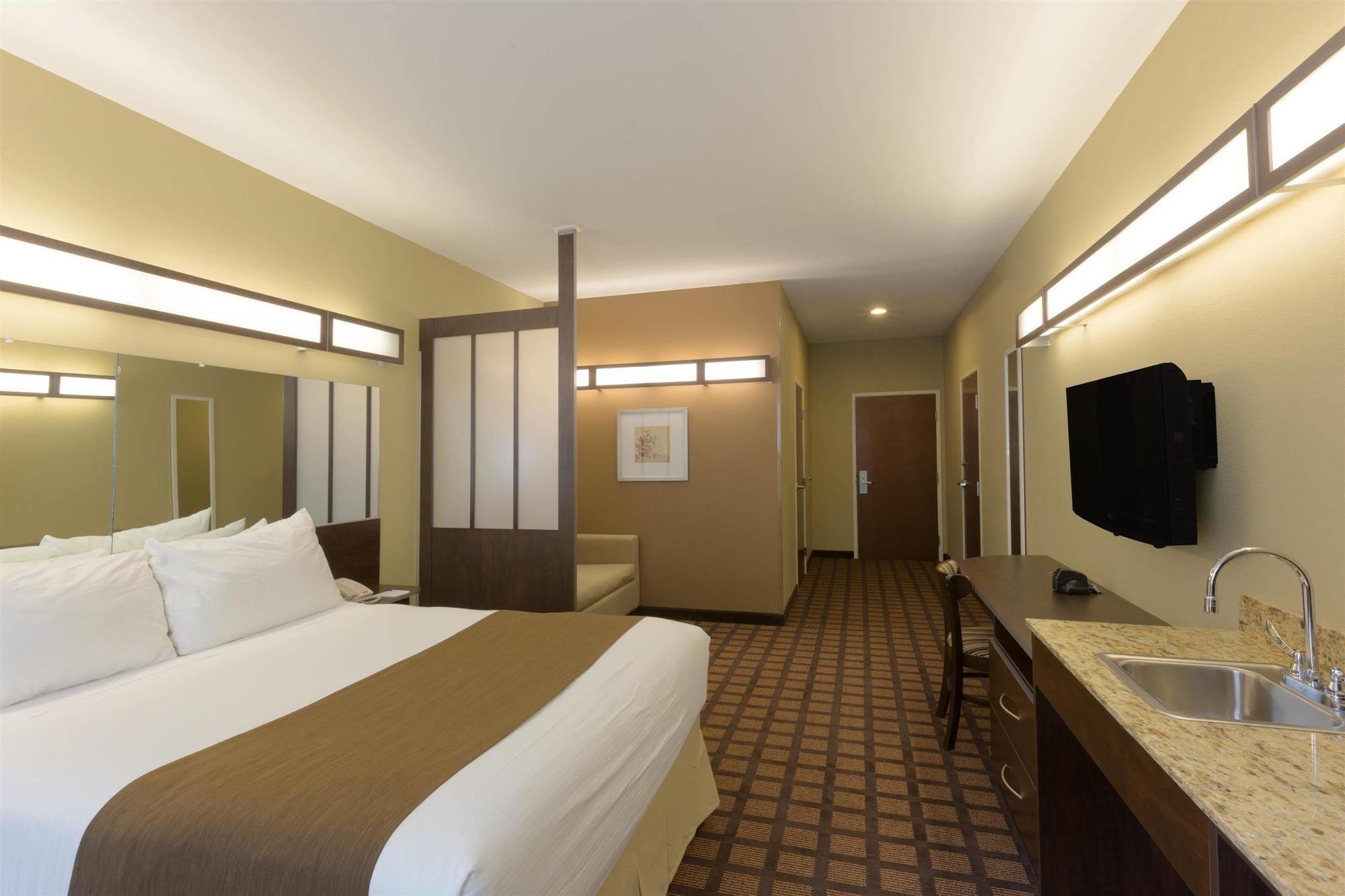 Microtel Inn & Suites Dillsboro/Sylva Kültér fotó
